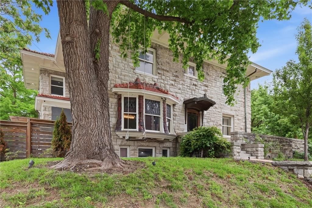 444 Gladstone Boulevard — photo 45