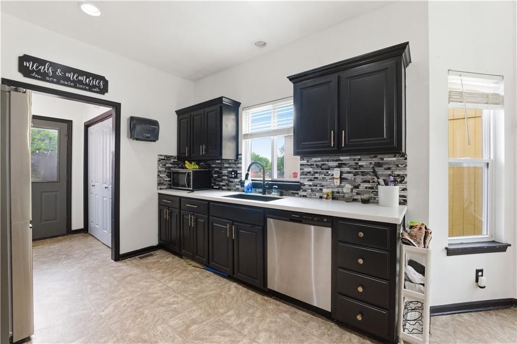 1319 Barnett Avenue — photo 8
