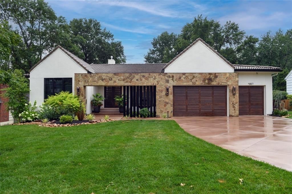 4807 W 64th Street, Prairie Village, KS