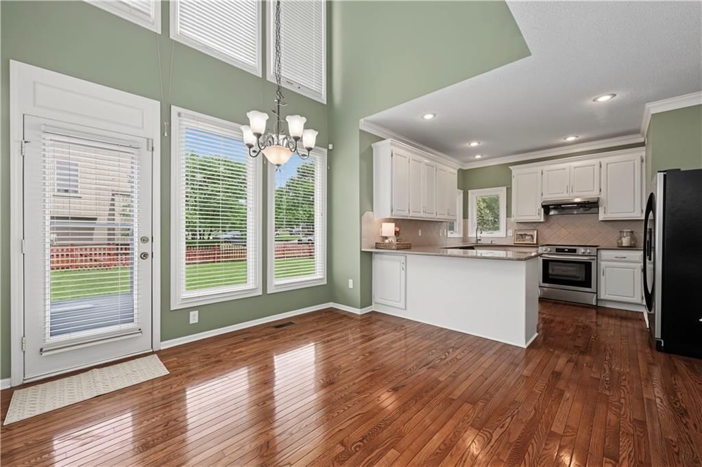 15727 S Widmer Street — photo 4