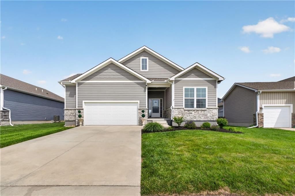 1540 SW Cornwall Road, Raymore, MO