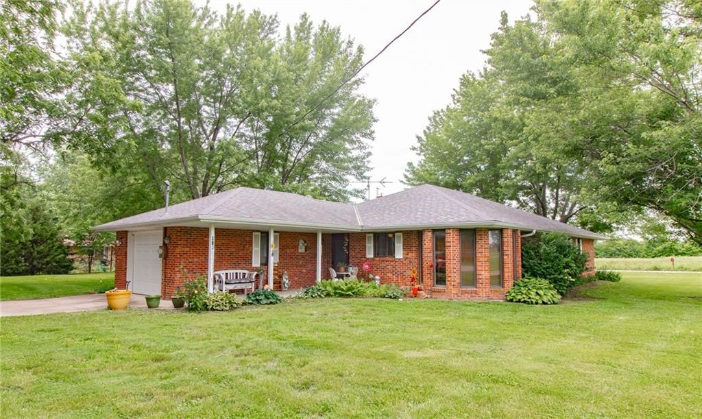 403 W Chestnut Street, Holden