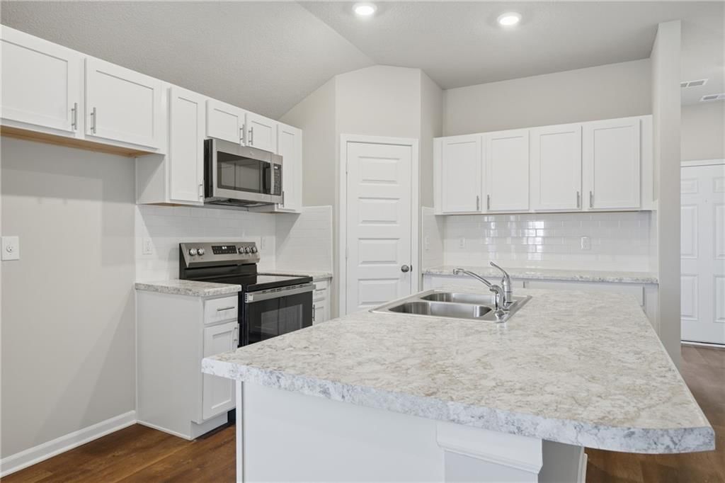 843 N Pear Street — photo 10