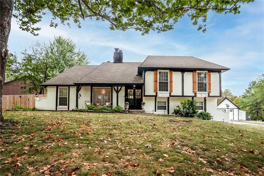 23210 Old Cyclone School Road, Lee's Summit, MO