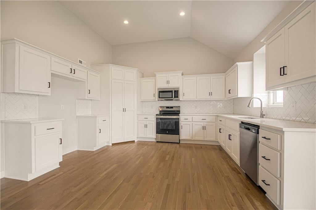 1108 Oak Ridge Street — photo 10