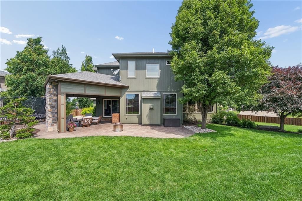 2437 NE Angel Fish Circle — photo 4