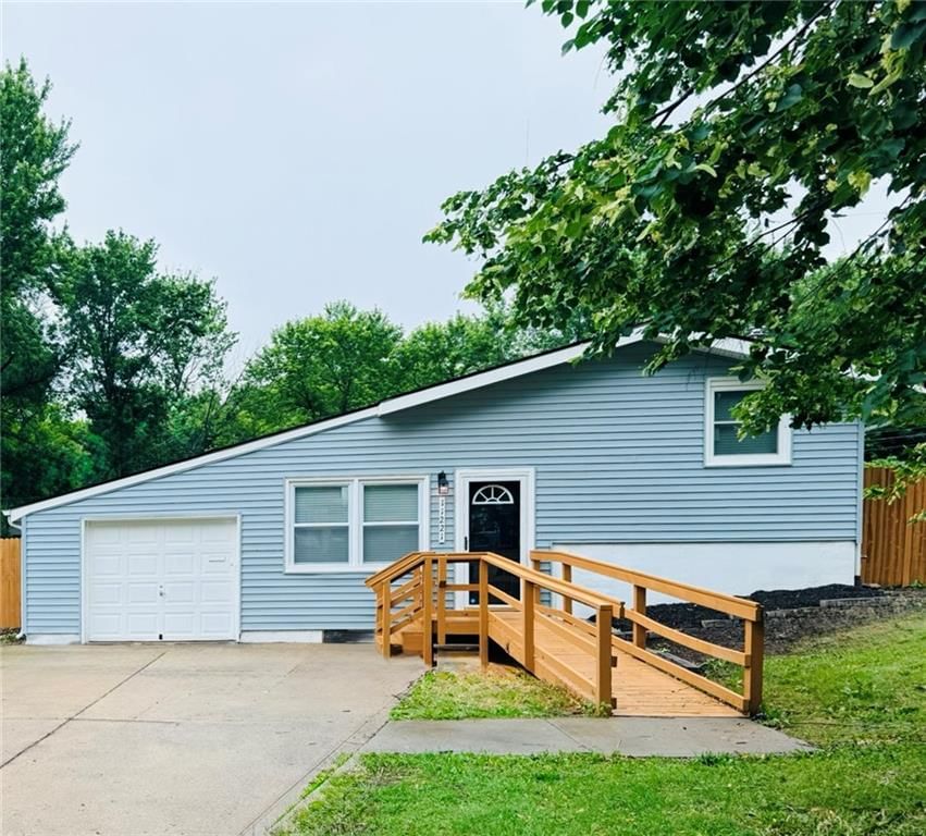 11221 Herrick Avenue, Kansas City, MO