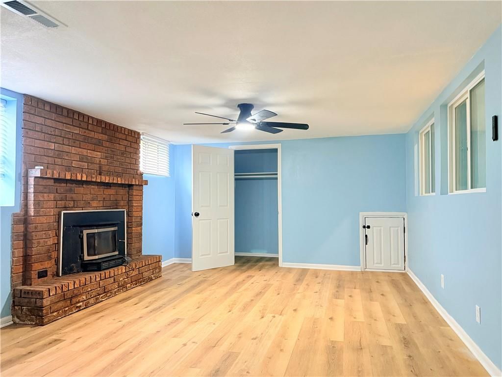 11221 Herrick Avenue — photo 9