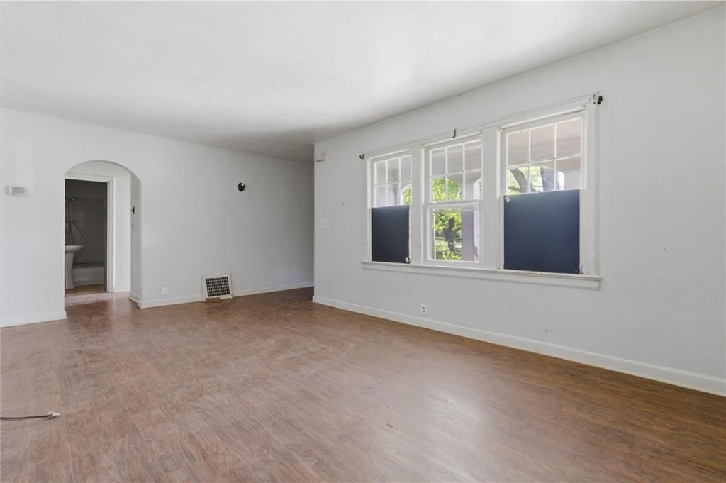 1506 S Hedges Avenue — photo 8