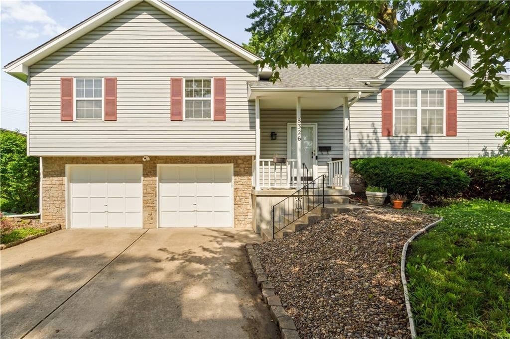 8326 CENTRAL Street, Kansas City, MO