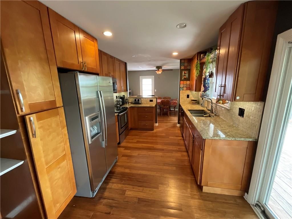 3706 N Grand Avenue — photo 10