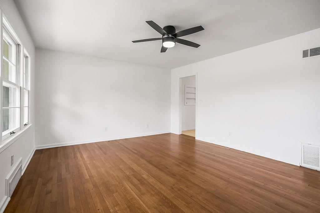 616 S Lee Avenue — photo 8