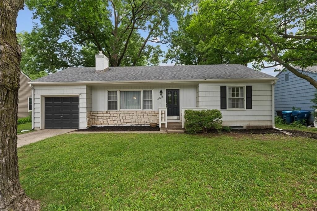 2816 W 75TH Street, Prairie Village, KS