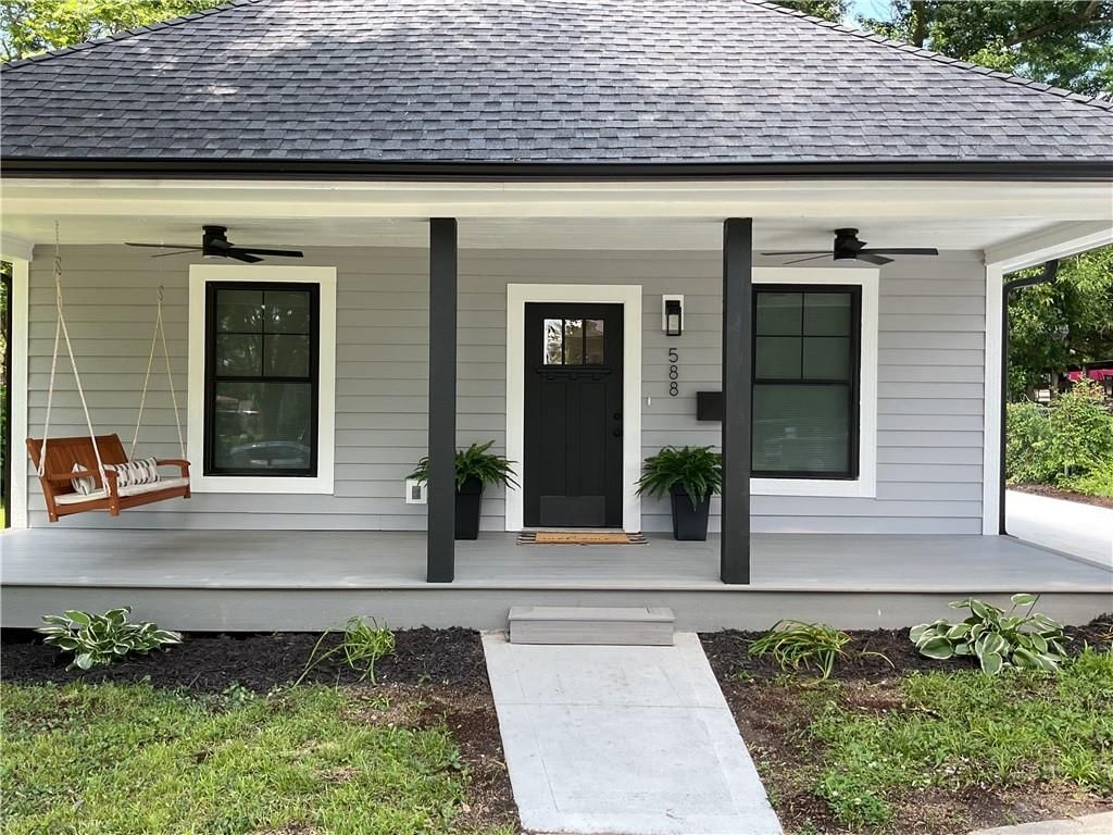 588 Richfield Road, Liberty, MO