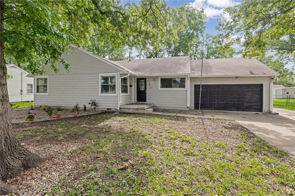 612 S Sherman Avenue, Olathe, KS