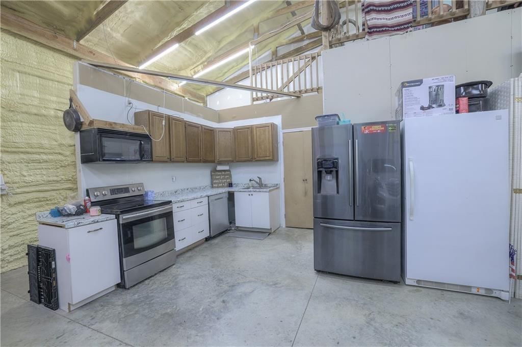 105 Hebar Street — photo 22