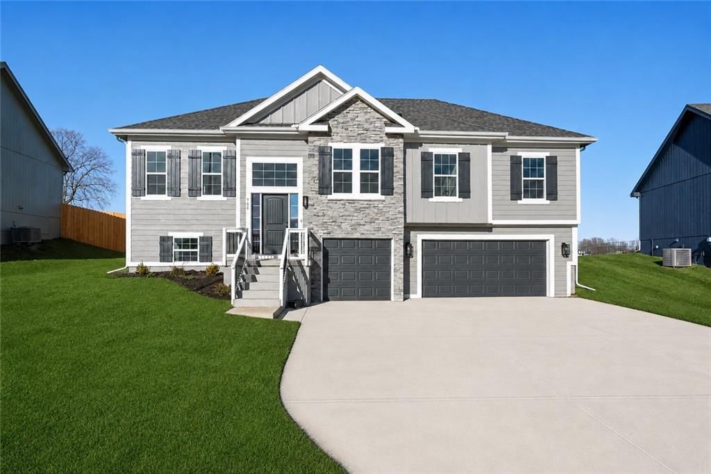 10148 N Brighton Avenue, Kansas City, MO
