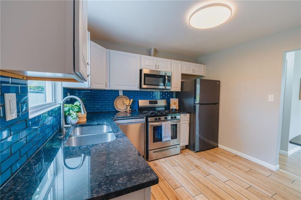5034 Ottawa Street — photo 6