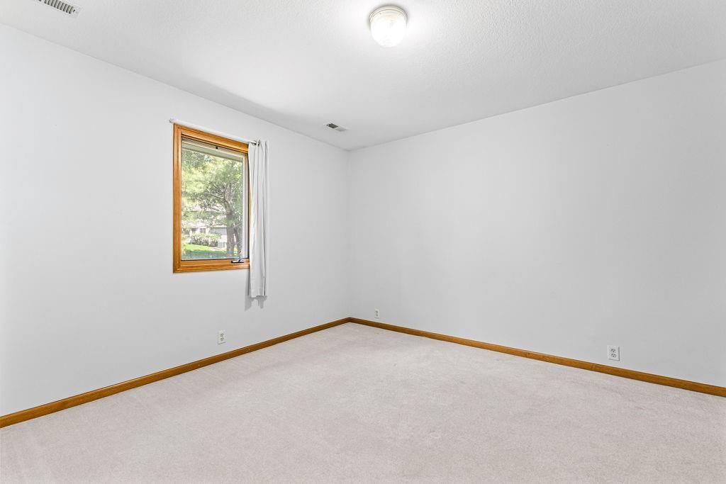 403 N Leonard Road — photo 34