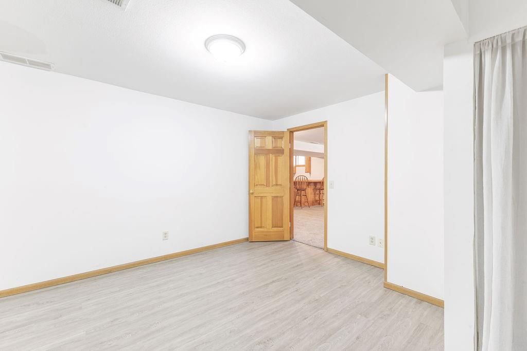 403 N Leonard Road — photo 51