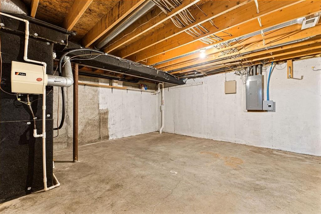 403 N Leonard Road — photo 54