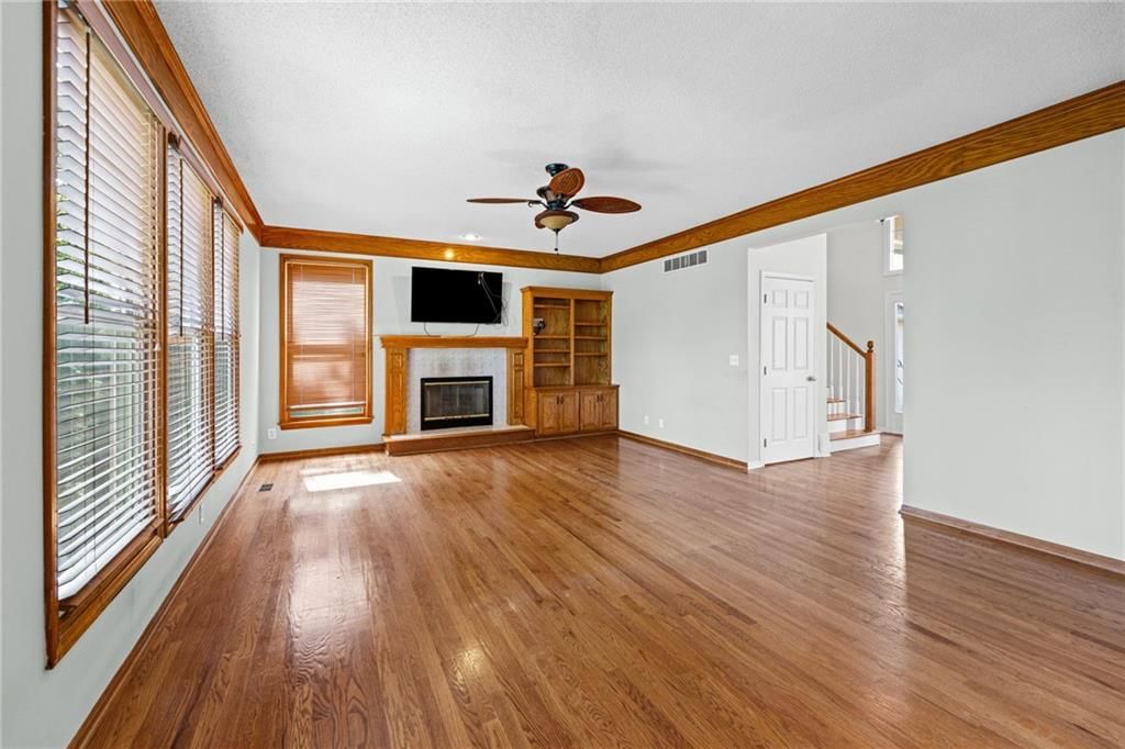 16505 W 80th Terrace — photo 5