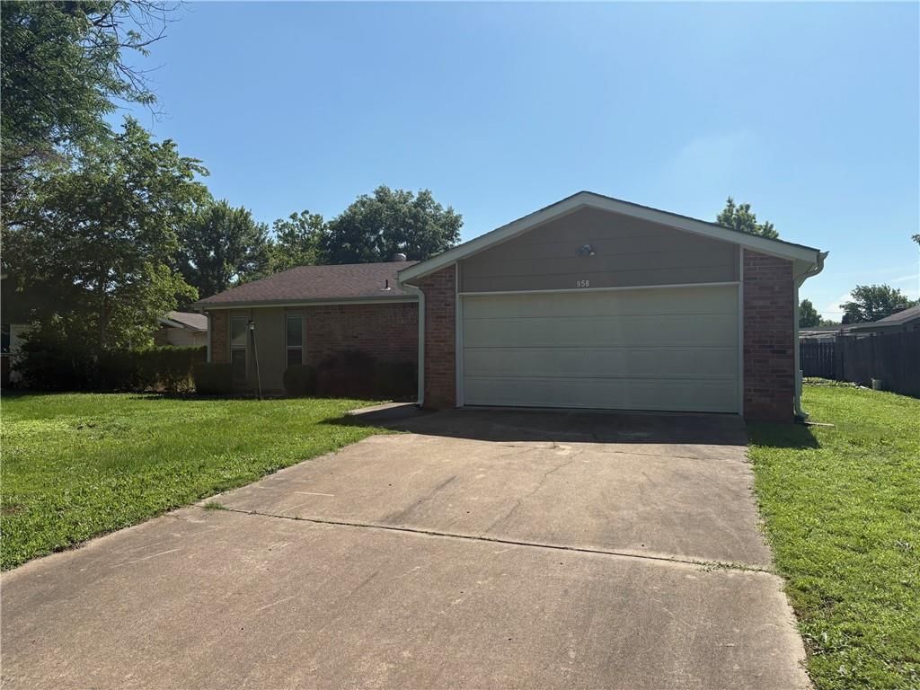 958 Crescent Drive, Independence
