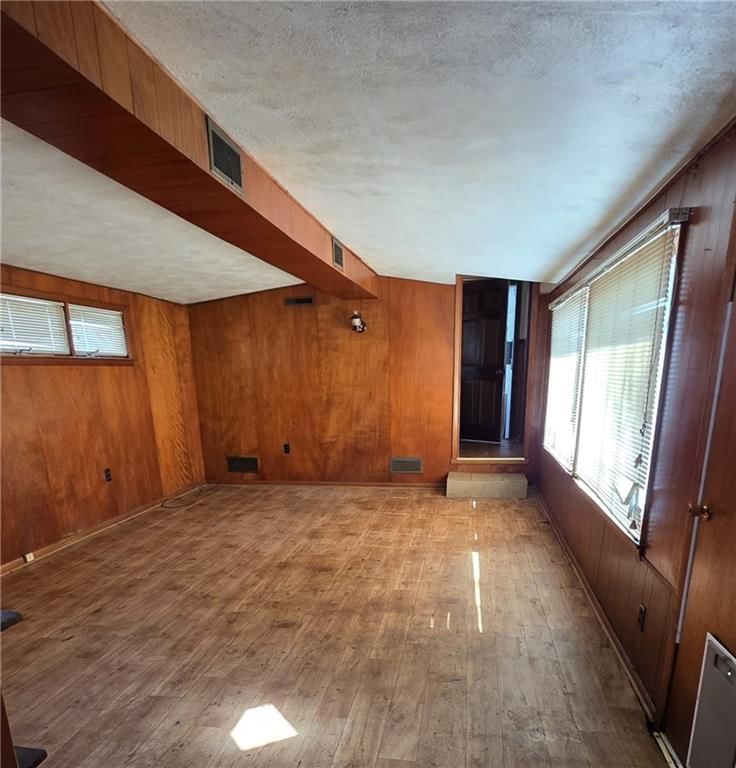 405 E Colt Street — photo 11