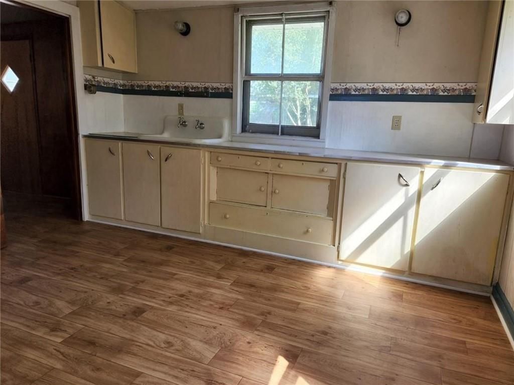 405 E Colt Street — photo 17