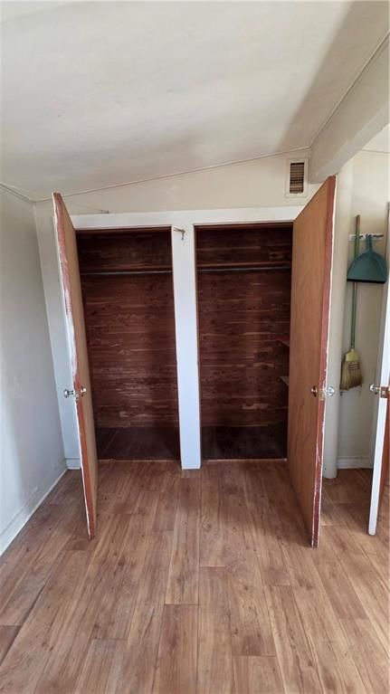 405 E Colt Street — photo 18