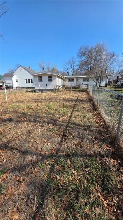 405 E Colt Street — photo 21
