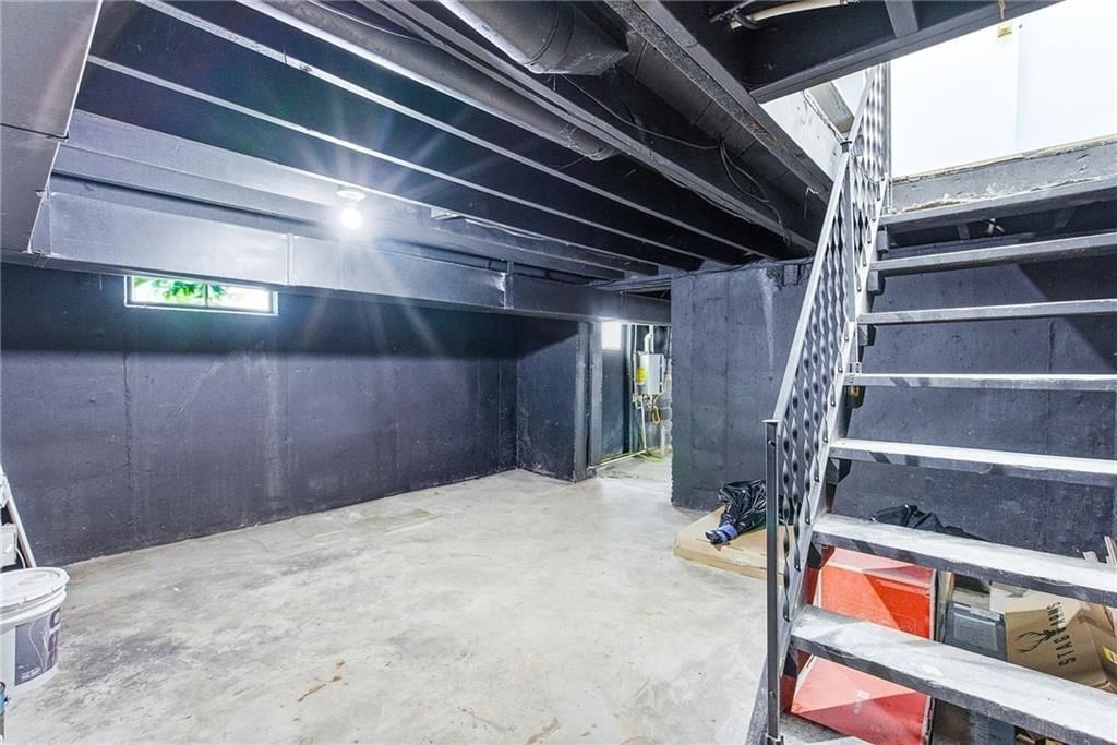 1106 College Hill Street — photo 32