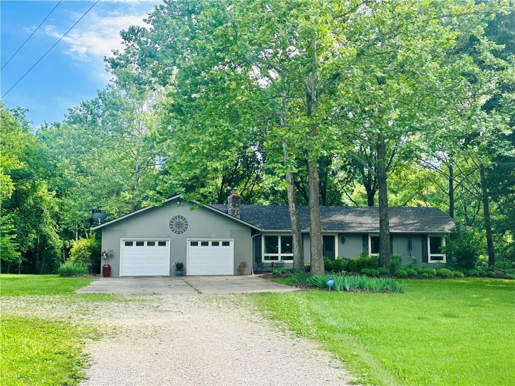 755 N 1851st Diagonal Road, Lecompton