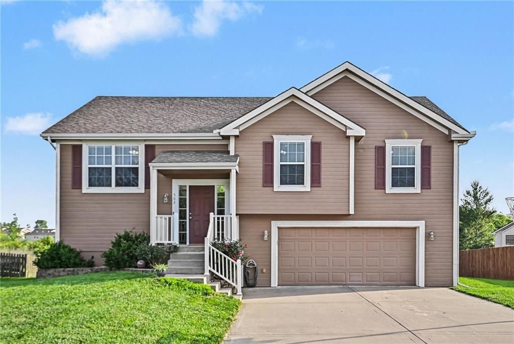 502 Lake Meadows Drive, Smithville