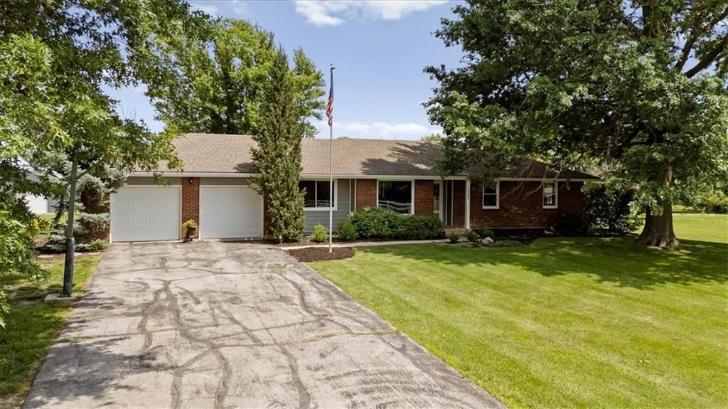 20425 Nall Avenue, Stilwell, KS