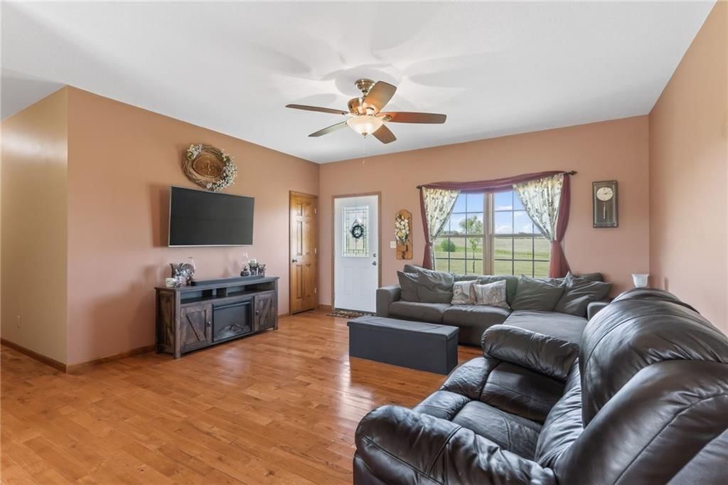 8652 SE Bethany Drive — photo 18