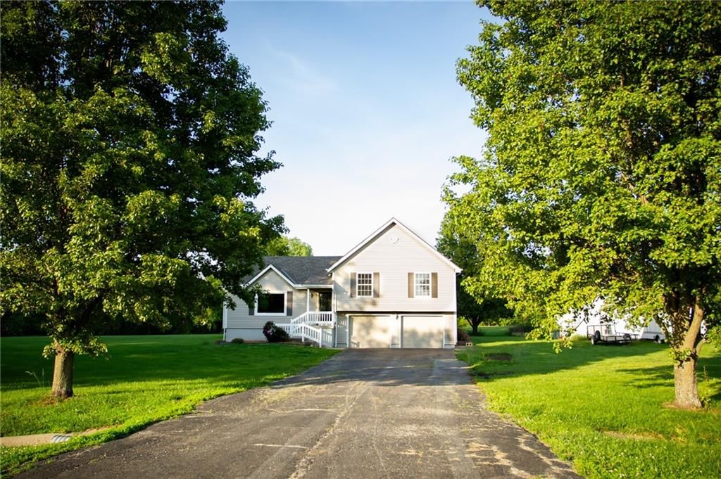 22311 S 224th Court, Peculiar