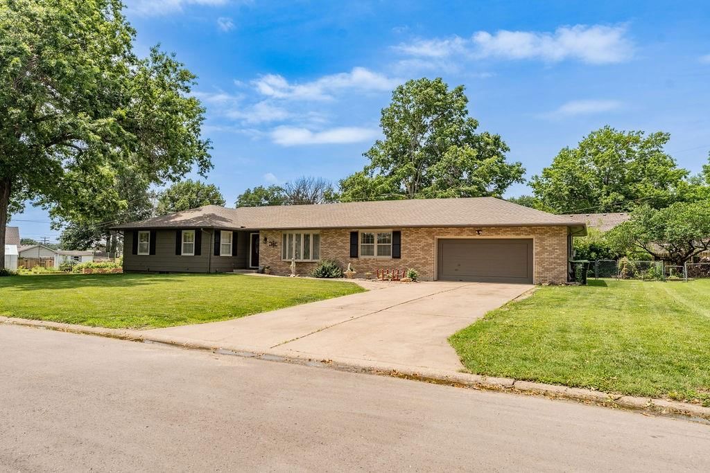 602 Thunderbird Drive, Harrisonville