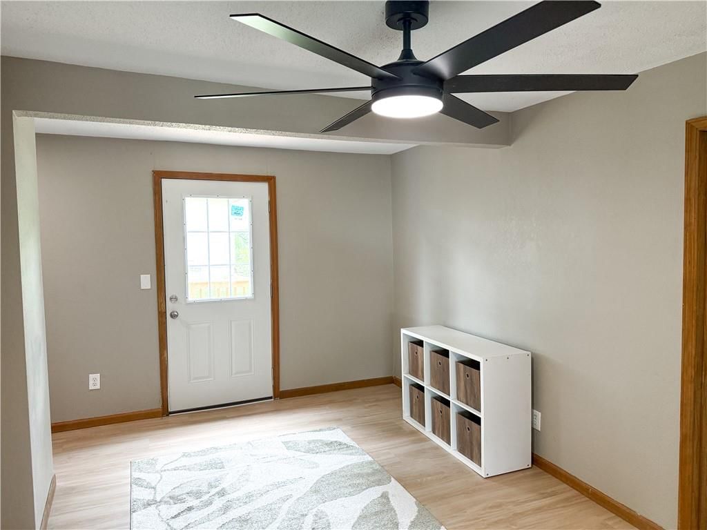 526 S west Street — photo 17