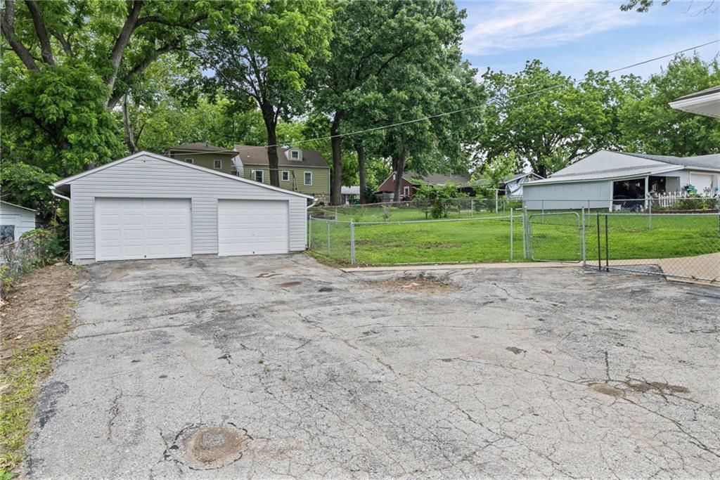 4614 Waverly Avenue — photo 4