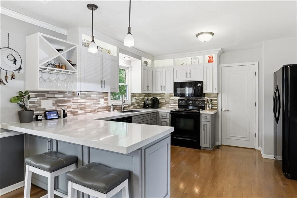 11012 N McGee Street — photo 4