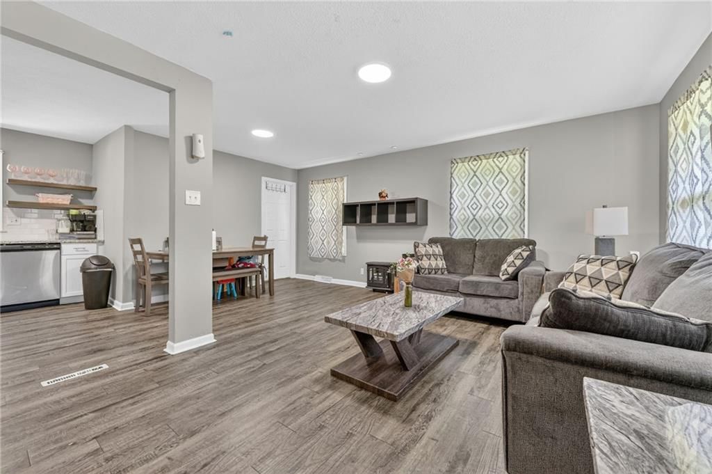 4814 Richmond Avenue — photo 4