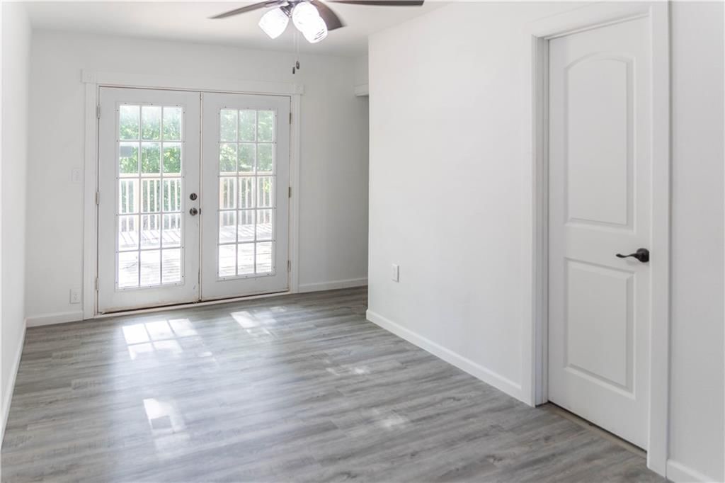 457 S Lyon Avenue — photo 11