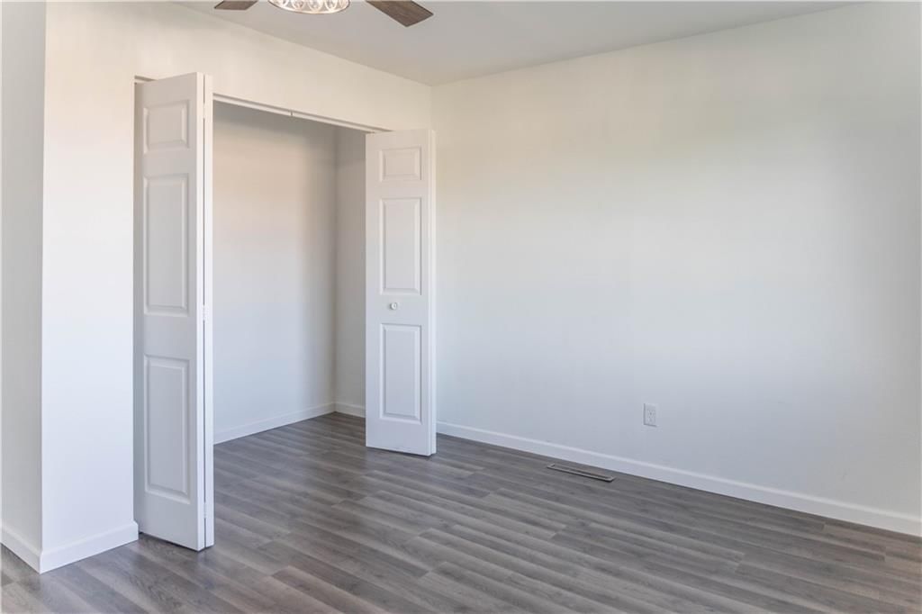 457 S Lyon Avenue — photo 15