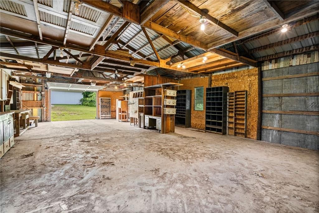 503 Hallar Avenue — photo 34