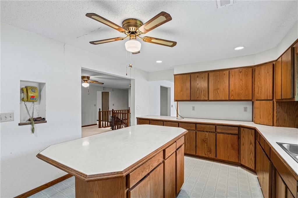 503 Hallar Avenue — photo 10