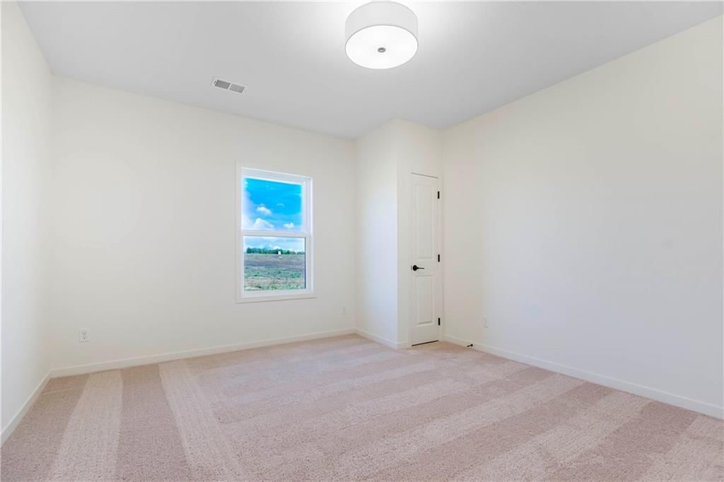 15837 Buena Vista Street — photo 27