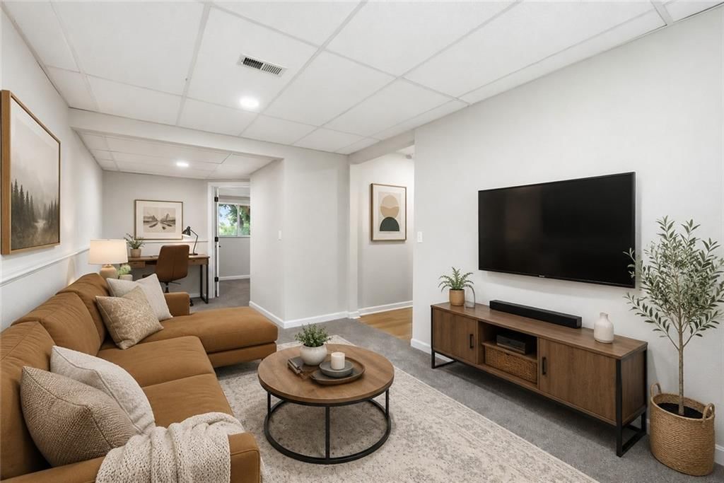 207 Parkway Drive — photo 11