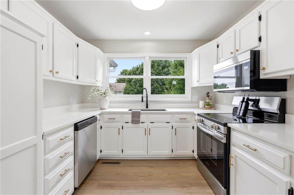 207 Parkway Drive — photo 18