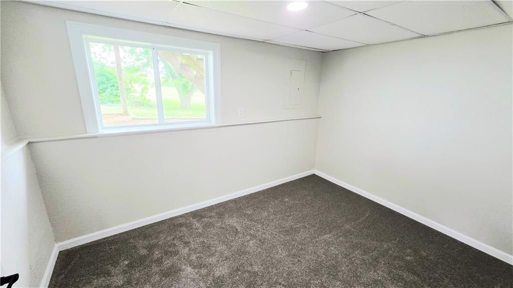 207 Parkway Drive — photo 32
